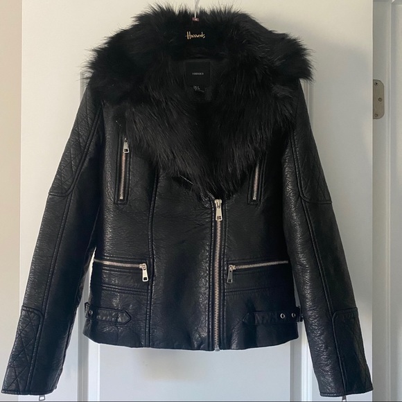 Forever 21 Jackets & Blazers - Forever 21 FAUX FUR TRIMMED MOTO JACKET